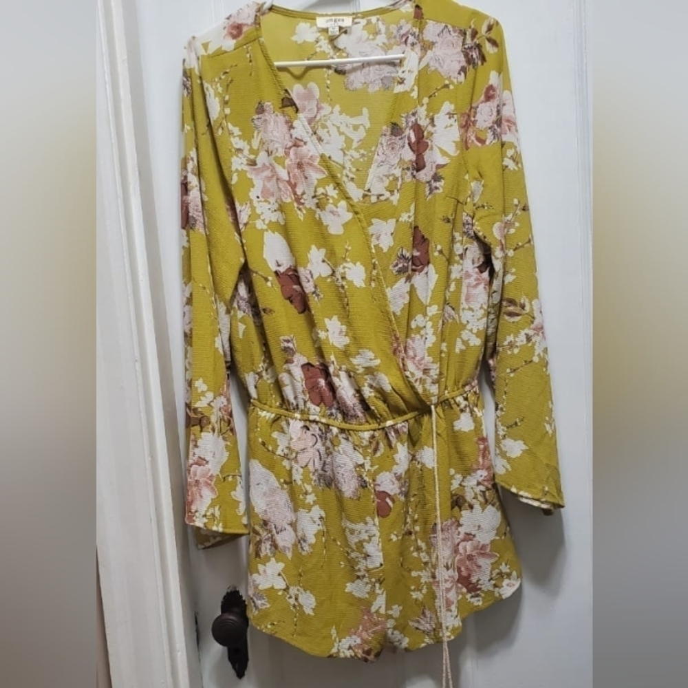 Umgee USA Women Floral Print Long Sleeve Surplice Neck Drawstring Waist Romper🌴 - Picture 3 of 7